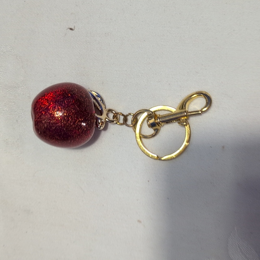 Red Sparkly Apple Bag Charm/Key Ring With Gold Toned Hardware - Picture 5 of 5